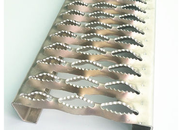 Aluminum Perforated Anti -Slip Grip Strut Walkway 3 Diamond 2" Channel Depth